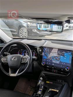 لێکزس NX